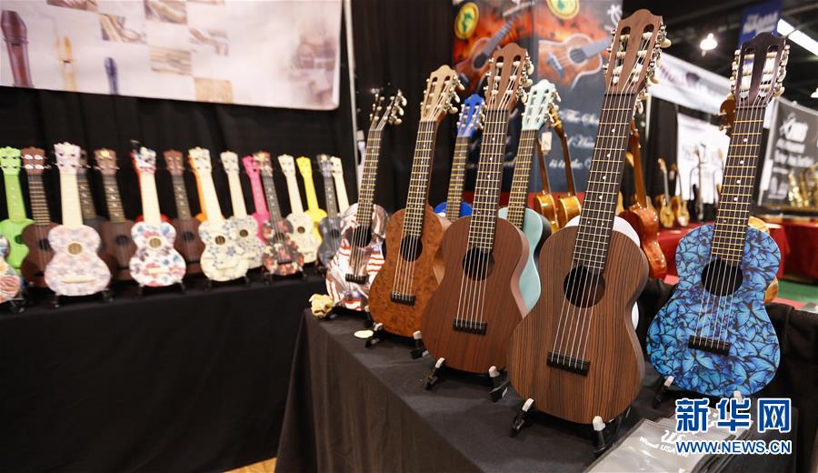 (國際·圖文互動(dòng))(4)通訊:中國樂器在美國樂器展上“奏響強(qiáng)音”