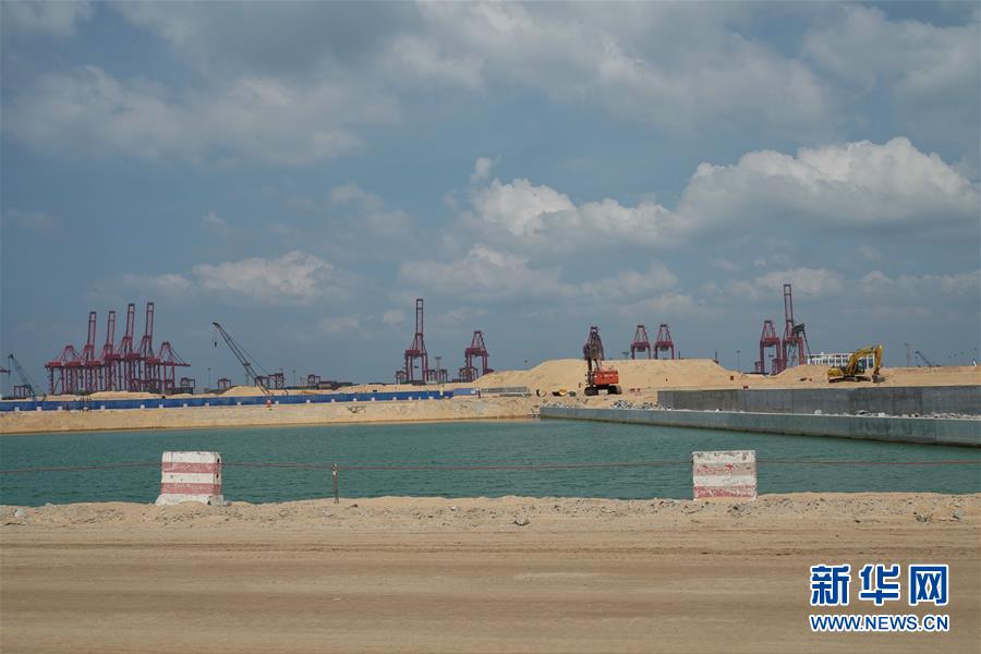 (國際·圖文互動)(5)通訊:春節,“是工期而不是假期”——記科倫坡港口城的中國建設者