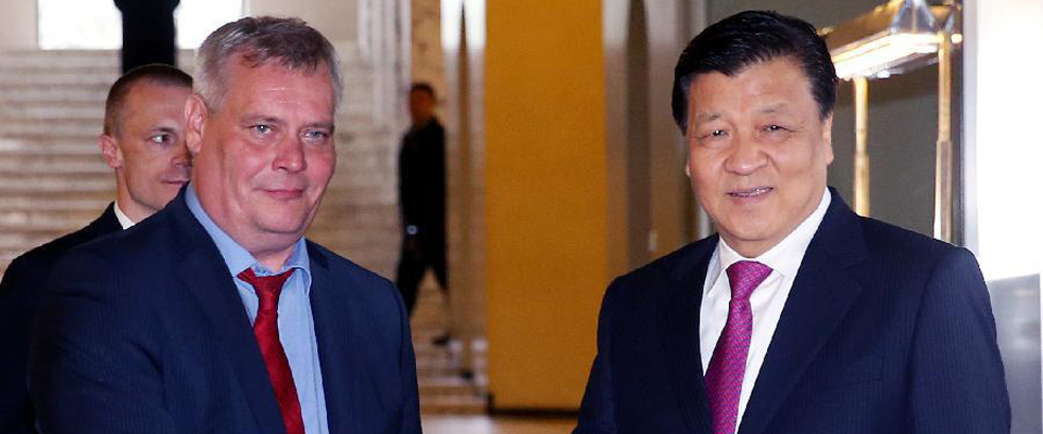 劉云山會見芬蘭社民黨主席、財政部長林內