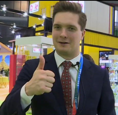 看快閃《不遠萬里來看“你”》，聽老外點贊進博會